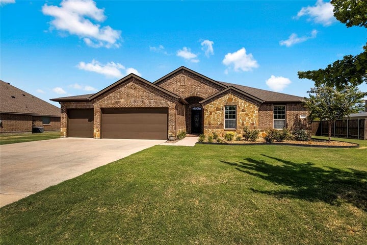Photo 1 of 33 — 341 Amber Lane, Nevada, TX 75173