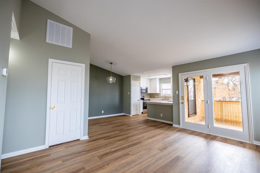 Cloisters Condo The - Residential