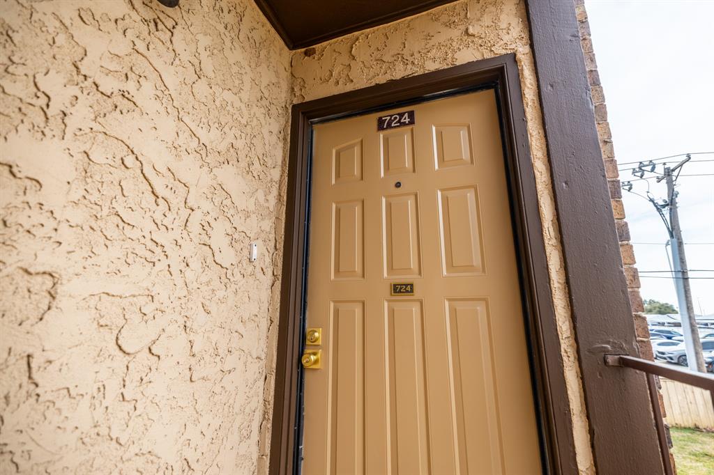 Cloisters Condo The - Residential