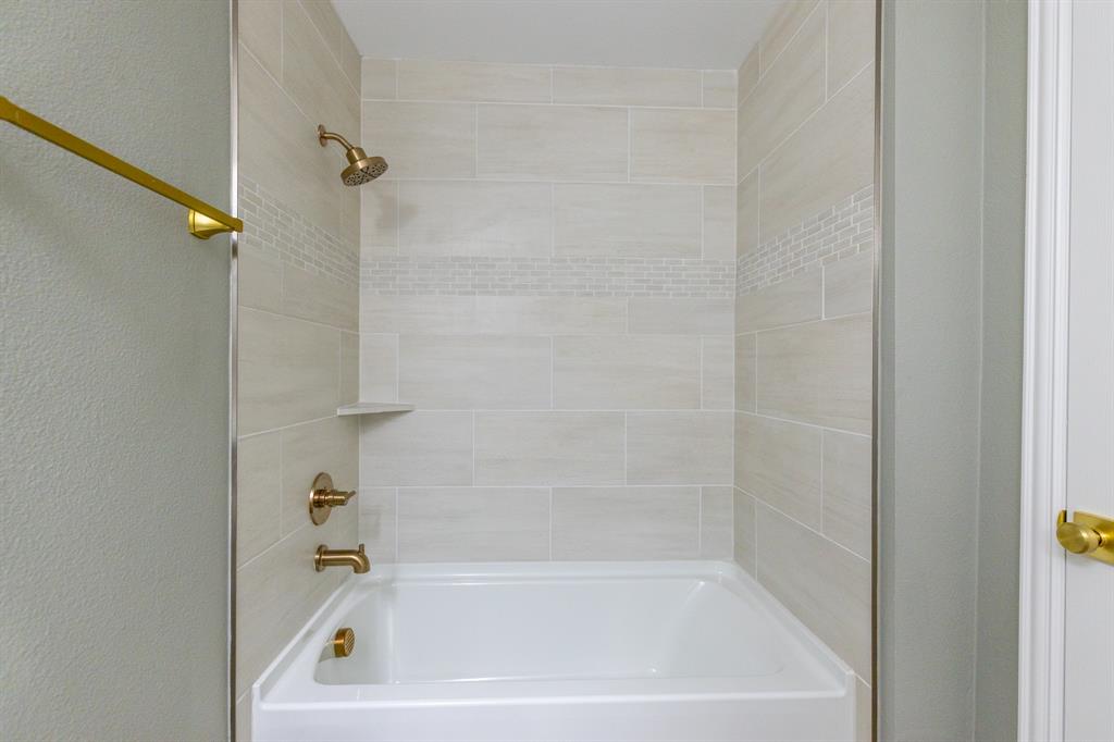 Cloisters Condo The - Residential