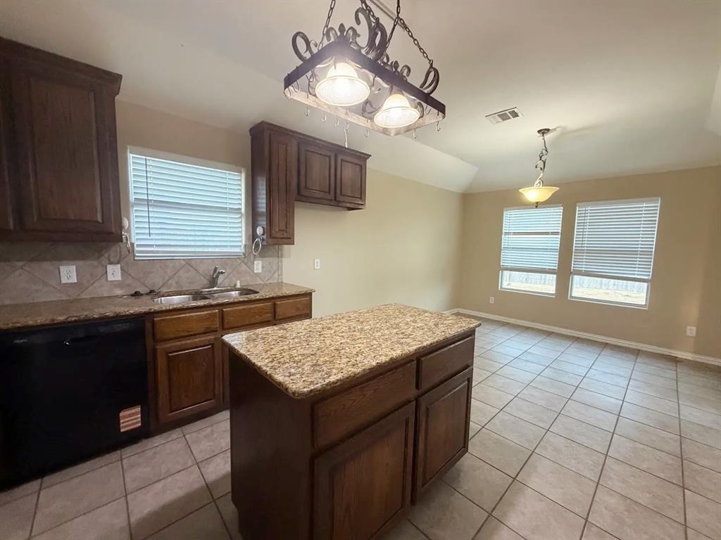 2803 Arabian Lane