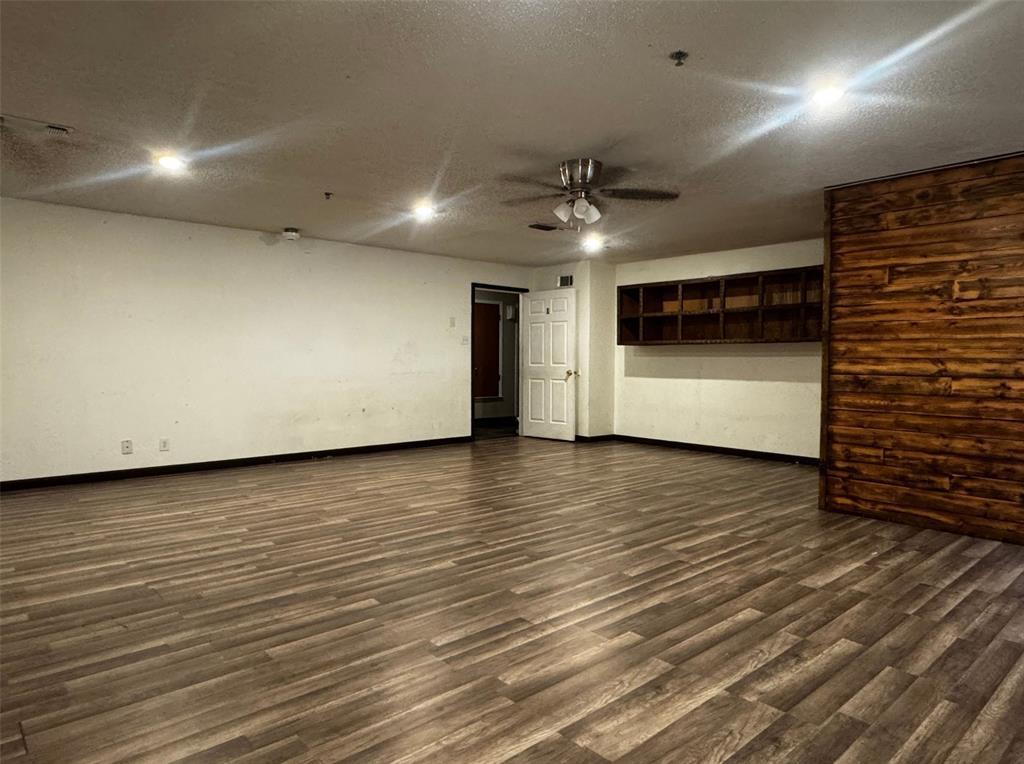 City Of Paris - Commercial Sale