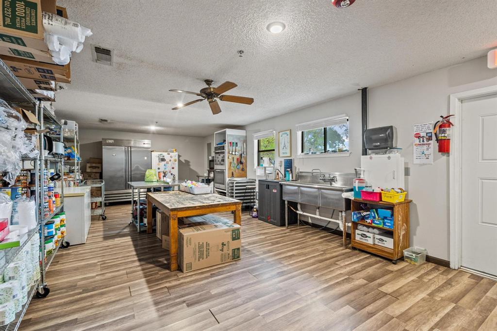 City Of Paris - Commercial Sale