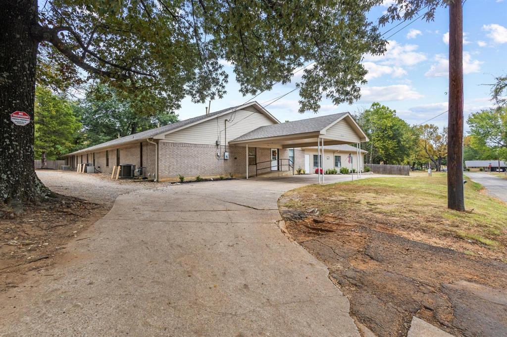 City Of Paris - Commercial Sale