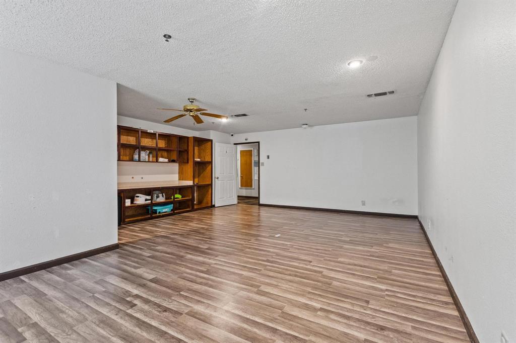 City Of Paris - Commercial Sale