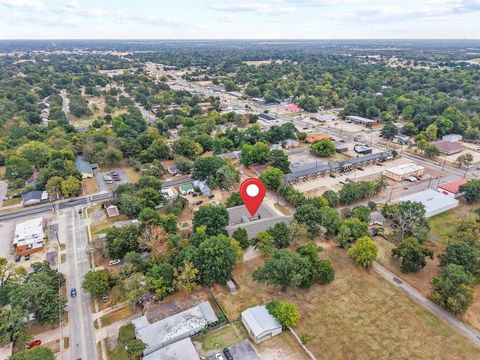 1905 E Price Street Paris TX 75460