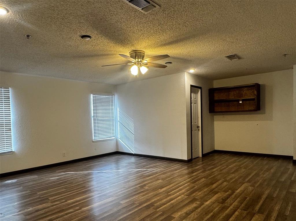 City Of Paris - Commercial Sale