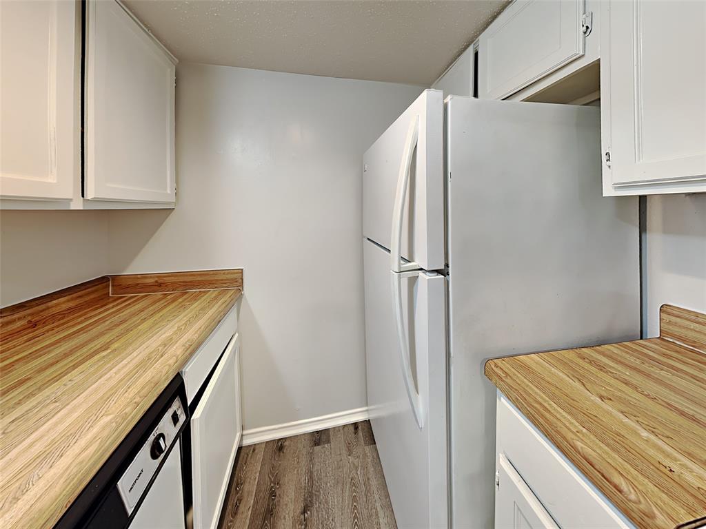 ROYAL LANE HIGHLANDS CONDOS - Residential