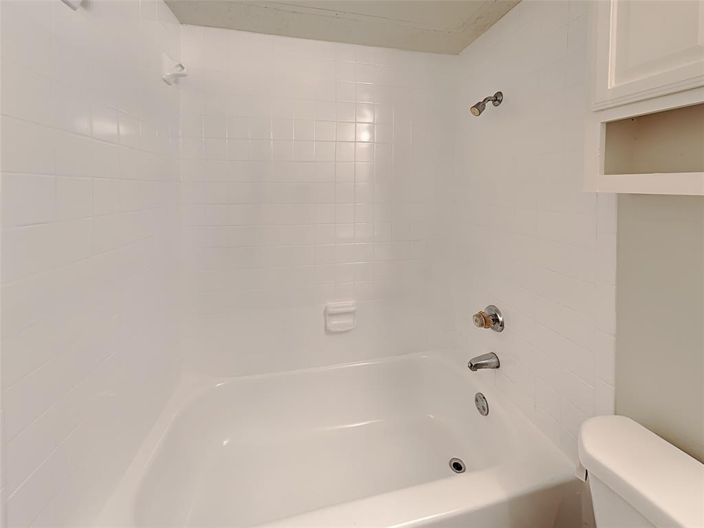 ROYAL LANE HIGHLANDS CONDOS - Residential