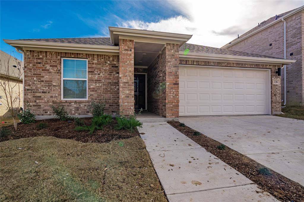 AMBERGROVE AT WHITESIDE VILLAGE - Residential Lease