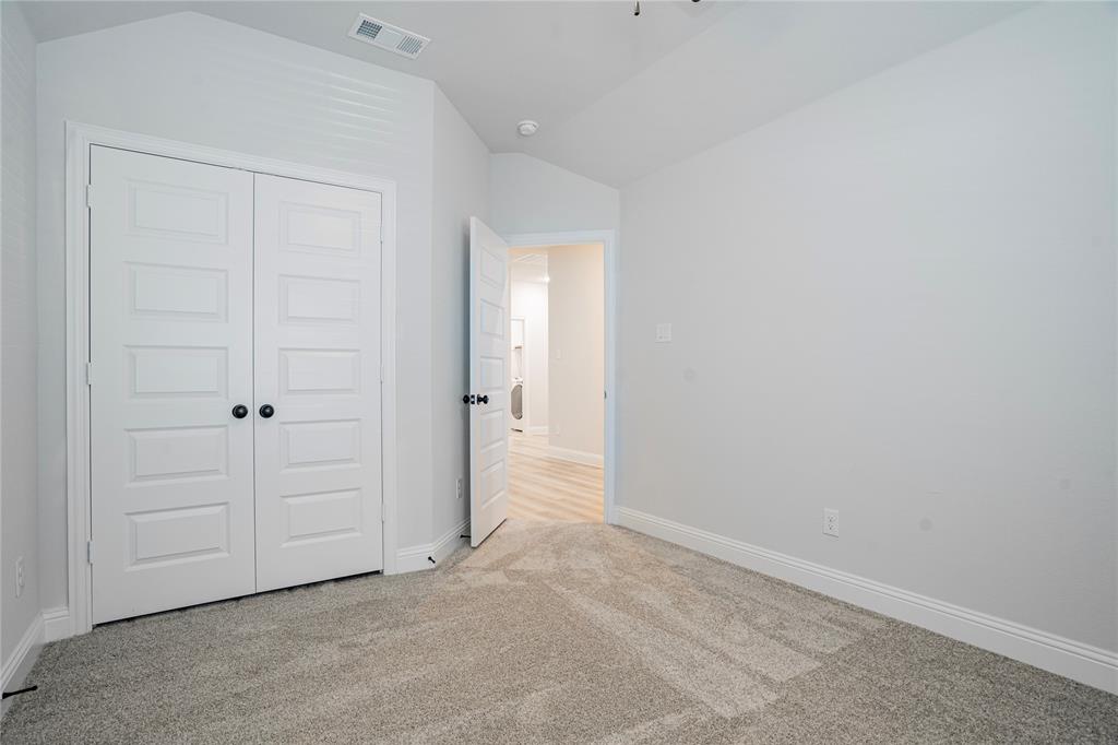 AMBERGROVE AT WHITESIDE VILLAGE - Residential Lease