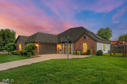Photo of 5510 Meadowsweet Circle, Bossier City, LA 71112 (MLS # 21298919)