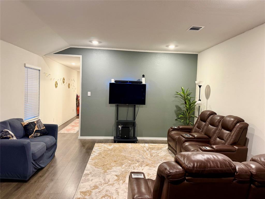 1085 Old Oaks Drive
