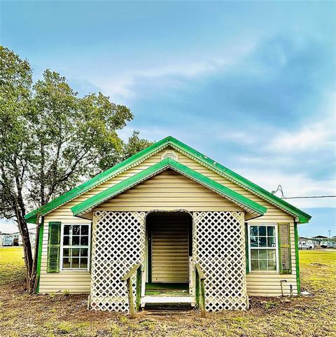 510 W Washington Kosse TX 76653