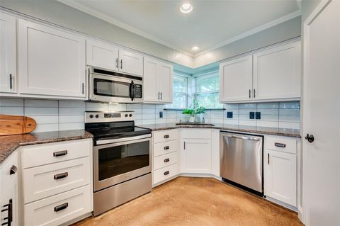 4704 N Meadow Ridge Circle McKinney TX 75072