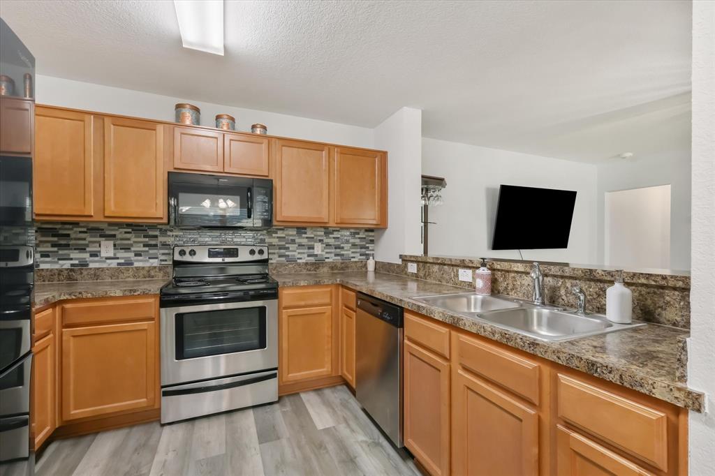 10718 Edgewest Terrace