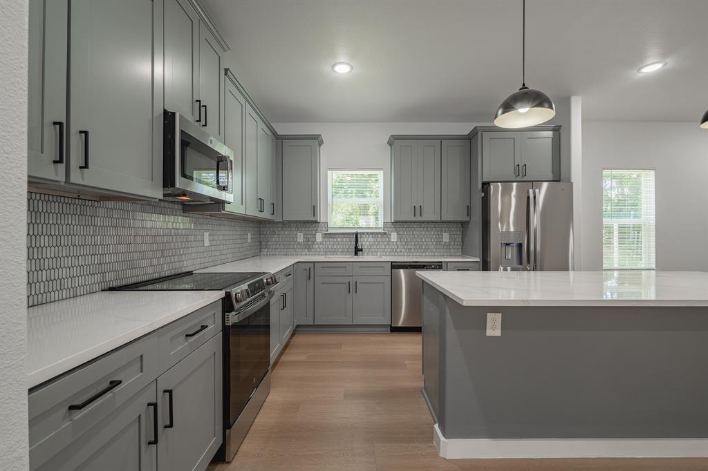 Joe A 02 Irvin - Residential
