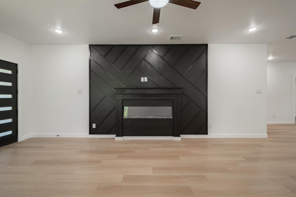 Joe A 02 Irvin - Residential