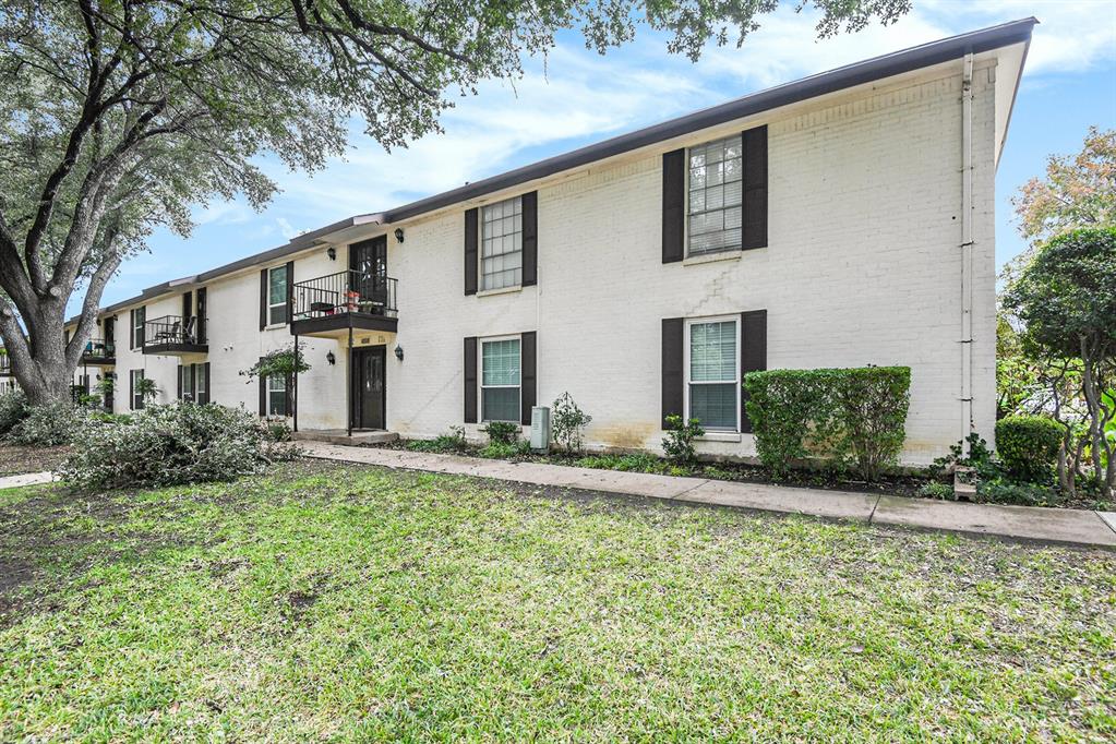 Ridglea Estate Condo - Residential Lease