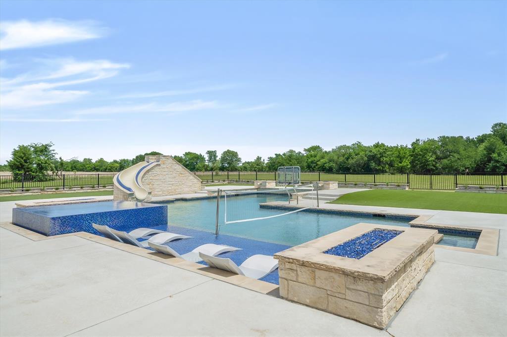 Wills Point, Texas, 75169, United States, 4 Bedrooms Bedrooms, ,5 BathroomsBathrooms,Residential,Active,2044168