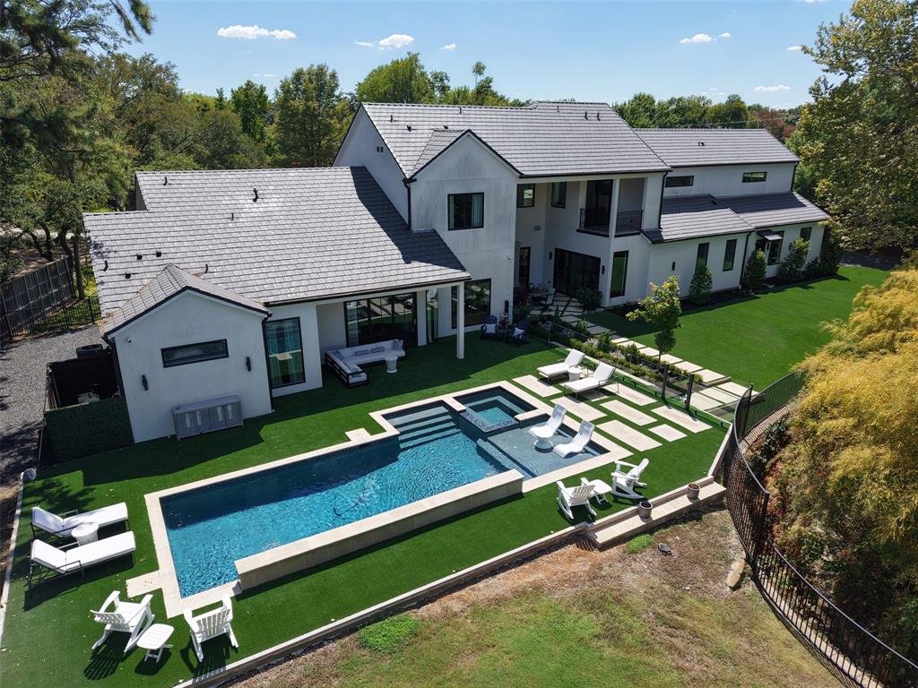 4923 Crooked Lane