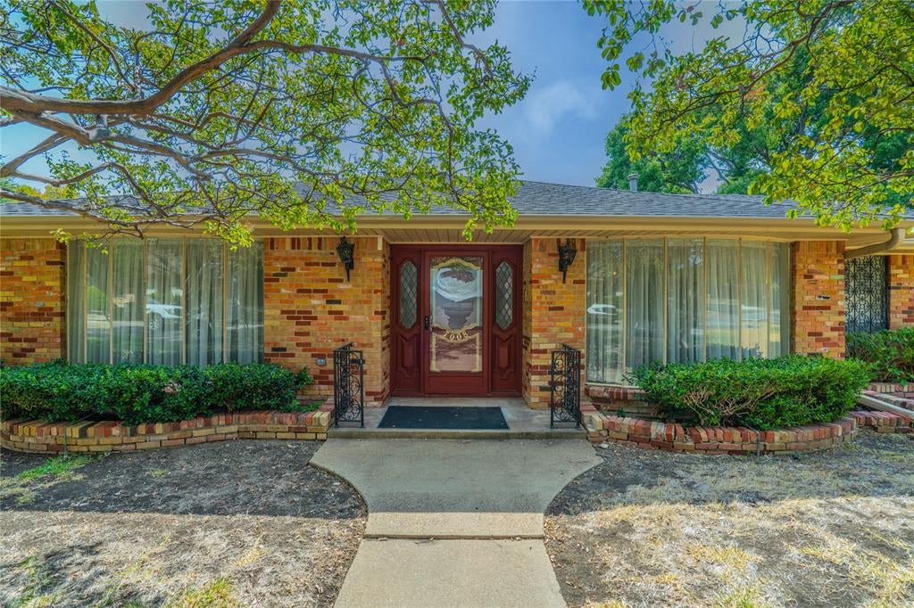 7008 Leameadow Drive