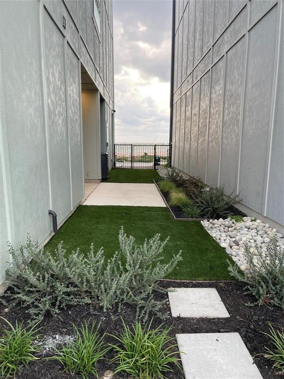 Sapphire Bay - Residential Lease