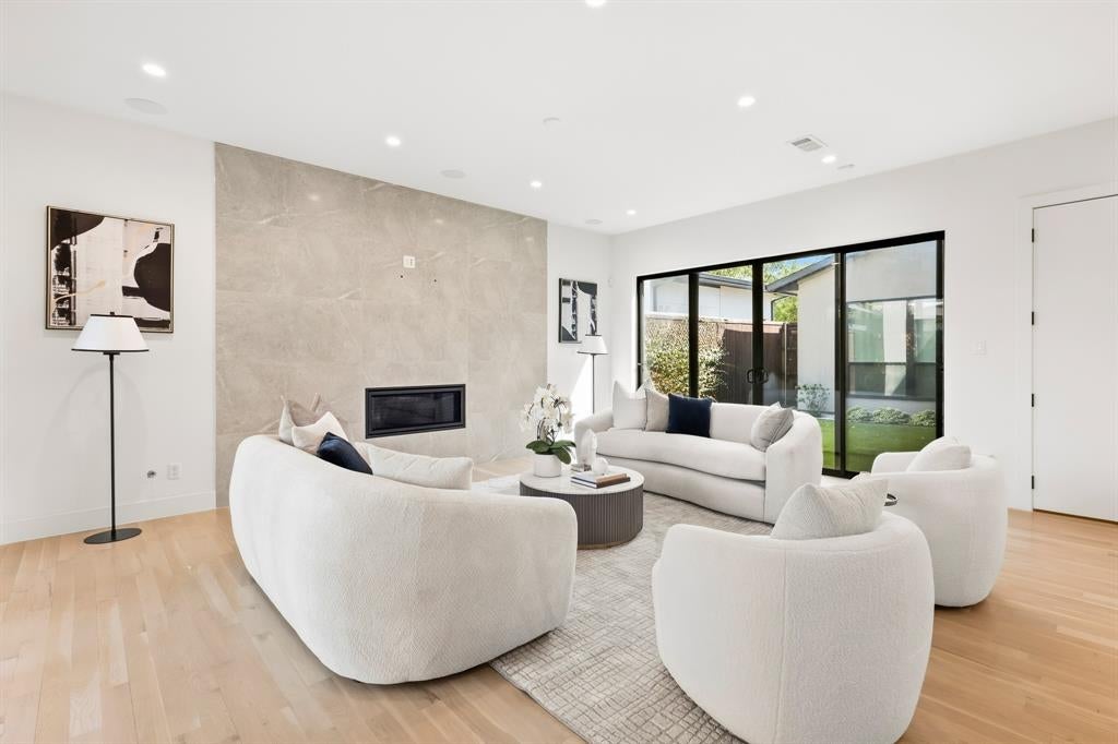 3871 Clover Lane
