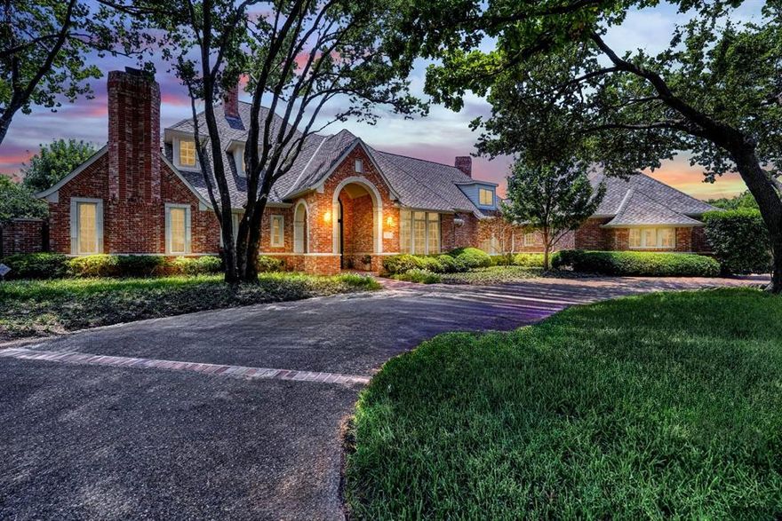 Gorgeous B.Thompson Custom Home in sought after Preston Hollow! Nestled on a private cul-de-sac in the heart of Dallas with a gorgeous drive-up appeal that emanates privacy and serenity! The interior is equally impressive and thoughtfully designed! This 1.5 Story offers an Owners Suite, Library-Office Suite, Living Room, Dining Room, Wet Bar, Chef's-Catering Kitchen with Family-Breakfast area and Fireplace! The ideal floor plan with both practicality and versatility! Two additional bedroom suites downstairs, Bonus-Flex room + Guest Suite upstairs. The magnificent Outdoor Living boasts a covered patio, sparkling pool, lush landscaping, built-in Spa and Lots of Privacy!  3 car garage with gated motorcourt. Gorgeous hardwood floors! Tons of Storage and a Back-up Cummings 48KW Generator! Compelling opportunity to reside in one of the most coveted neighborhoods convenient to private schools, DNT, airports, shopping, etc.! This architectural virtuosity offers the access to all Dallas offers!