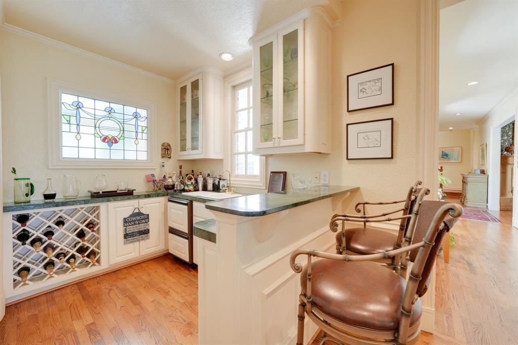 Netherland Court - Residential