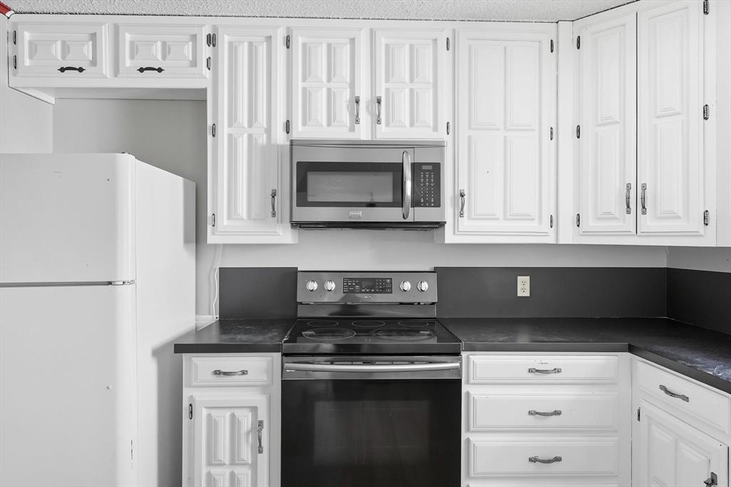 Js Dickson - Residential Lease