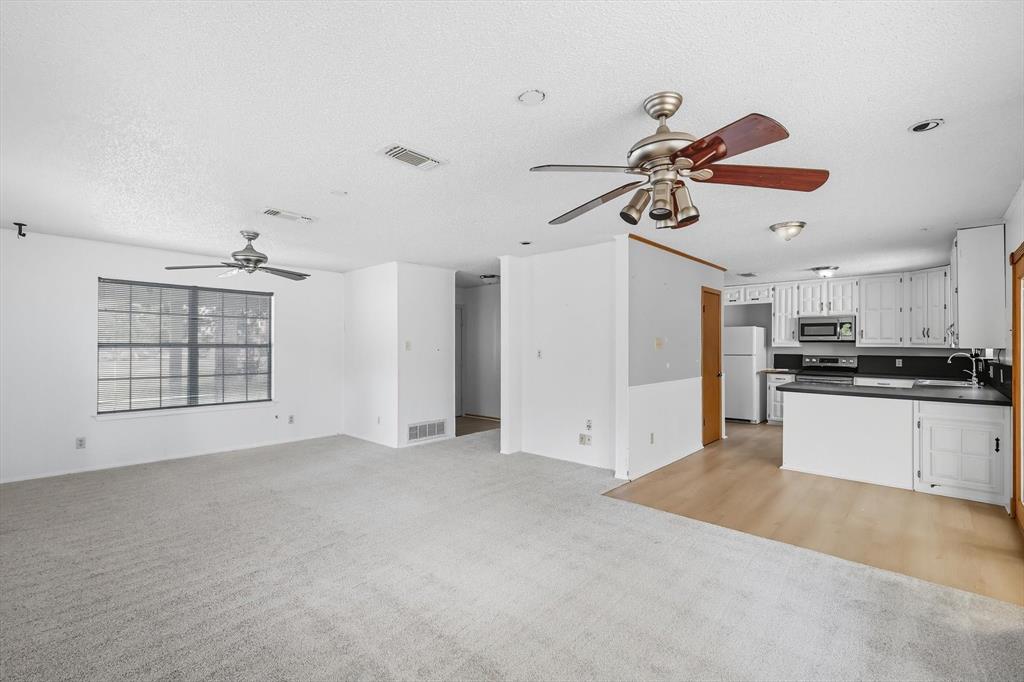 Js Dickson - Residential Lease