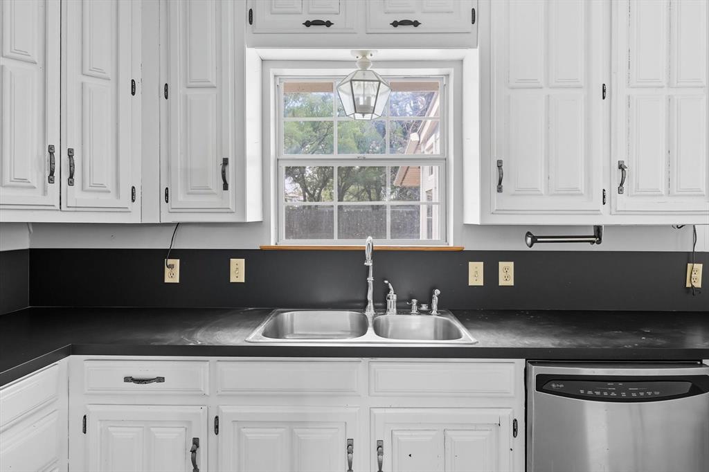 Js Dickson - Residential Lease