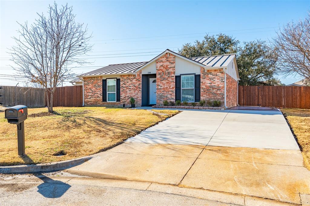 2201 Wildbriar Drive