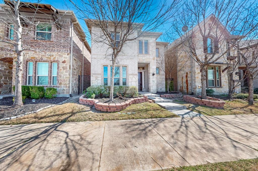 792 Huntingdon Street