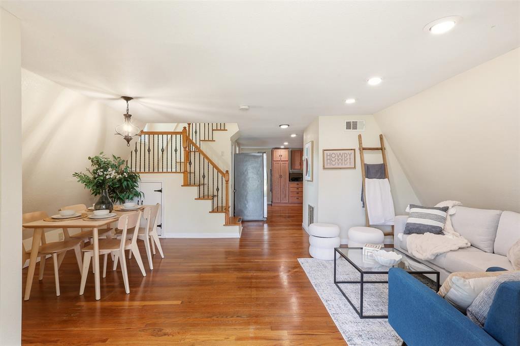 716 Lakeland Road