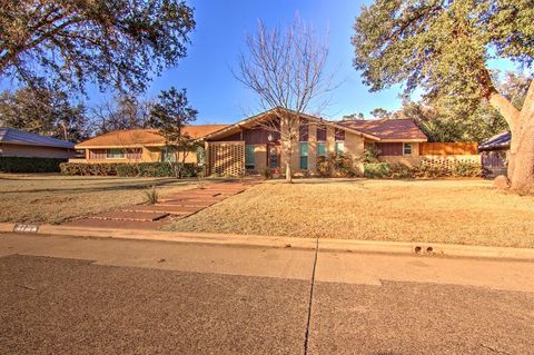 Photo of 3763 Vinecrest Drive, Dallas, TX 75229 (MLS # 21244323)