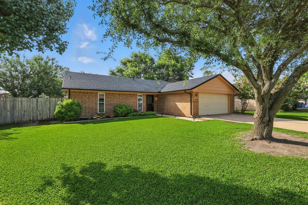 16 Christi Lane