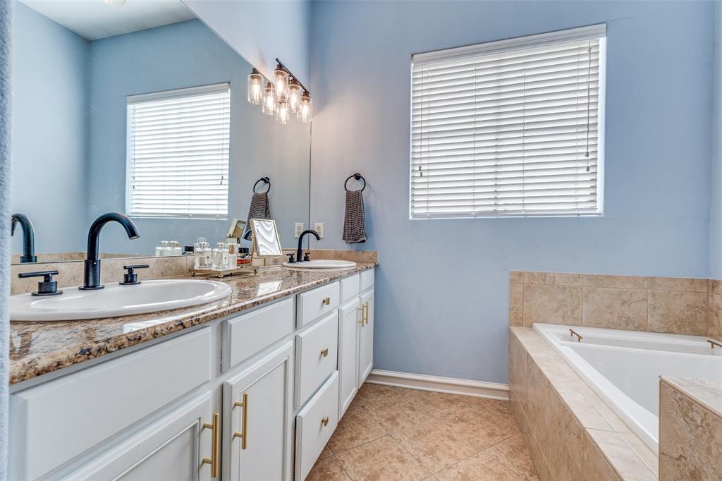 2100 N Fitzhugh Condos Bldg 4 - Residential