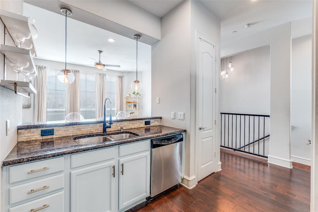 2100 N Fitzhugh Condos Bldg 4 - Residential