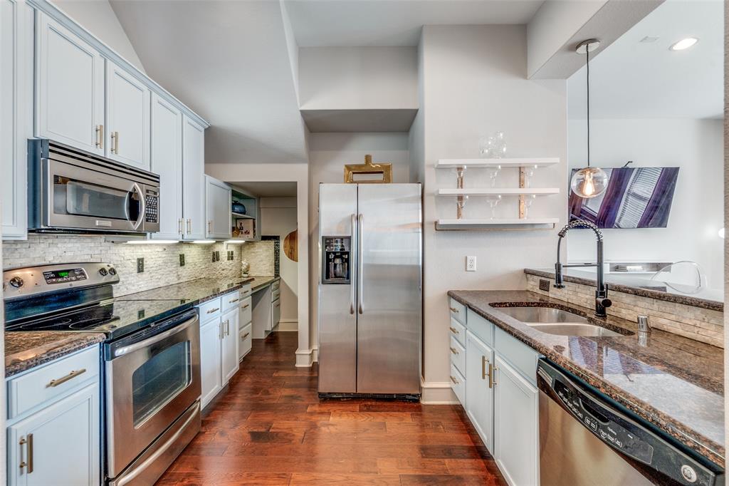 2100 N Fitzhugh Condos Bldg 4 - Residential