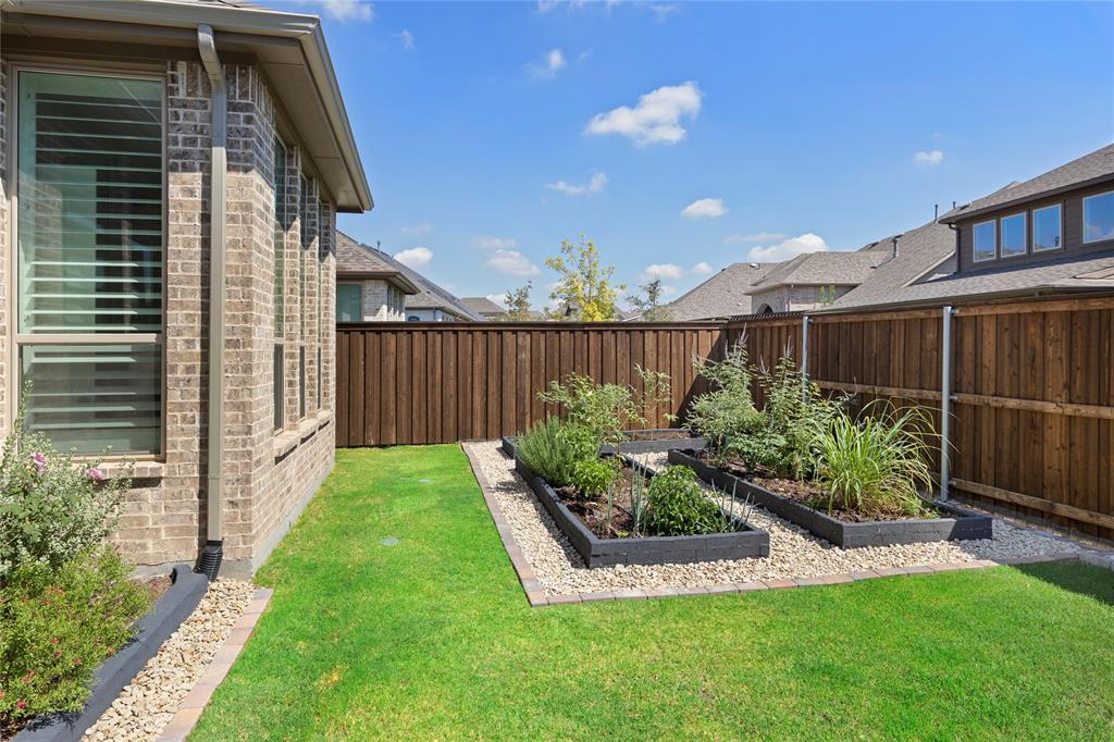 Northlake, Texas 76226, United States, 4 Bedrooms Bedrooms, ,4 BathroomsBathrooms,Residential,Pending,10957