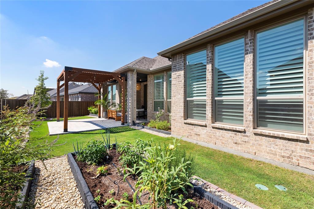 Northlake, Texas 76226, United States, 4 Bedrooms Bedrooms, ,4 BathroomsBathrooms,Residential,Pending,10957