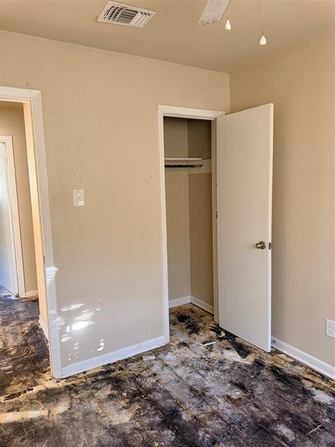 Tiny photo for 2055 Linear Street, Shreveport, LA 71107 (MLS # 21395149)