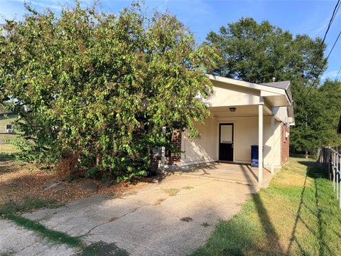 Tiny photo for 2055 Linear Street, Shreveport, LA 71107 (MLS # 21395149)