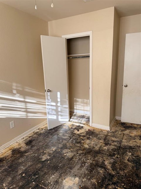 Tiny photo for 2055 Linear Street, Shreveport, LA 71107 (MLS # 21395149)