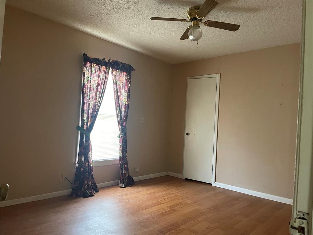 Orig Town Of Wolfe City - Residential