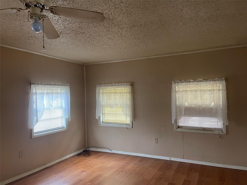 Orig Town Of Wolfe City - Residential