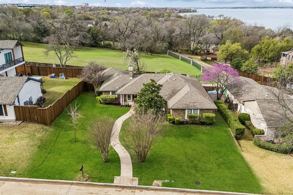 Lake Ray Hubbard Estate - Residential