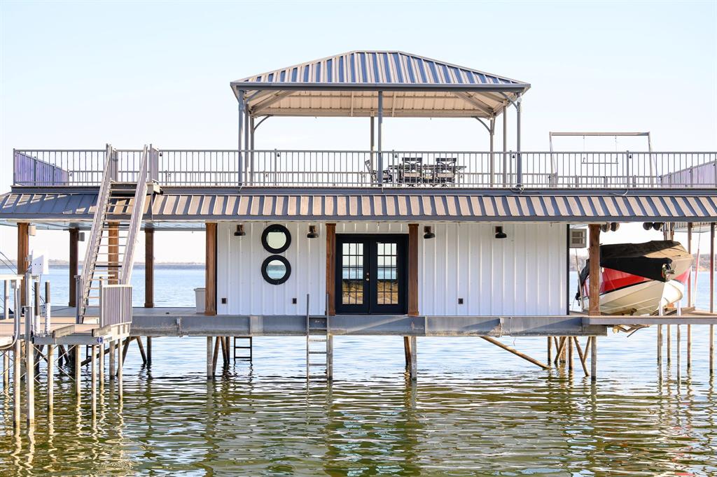 Boat Club - Residential